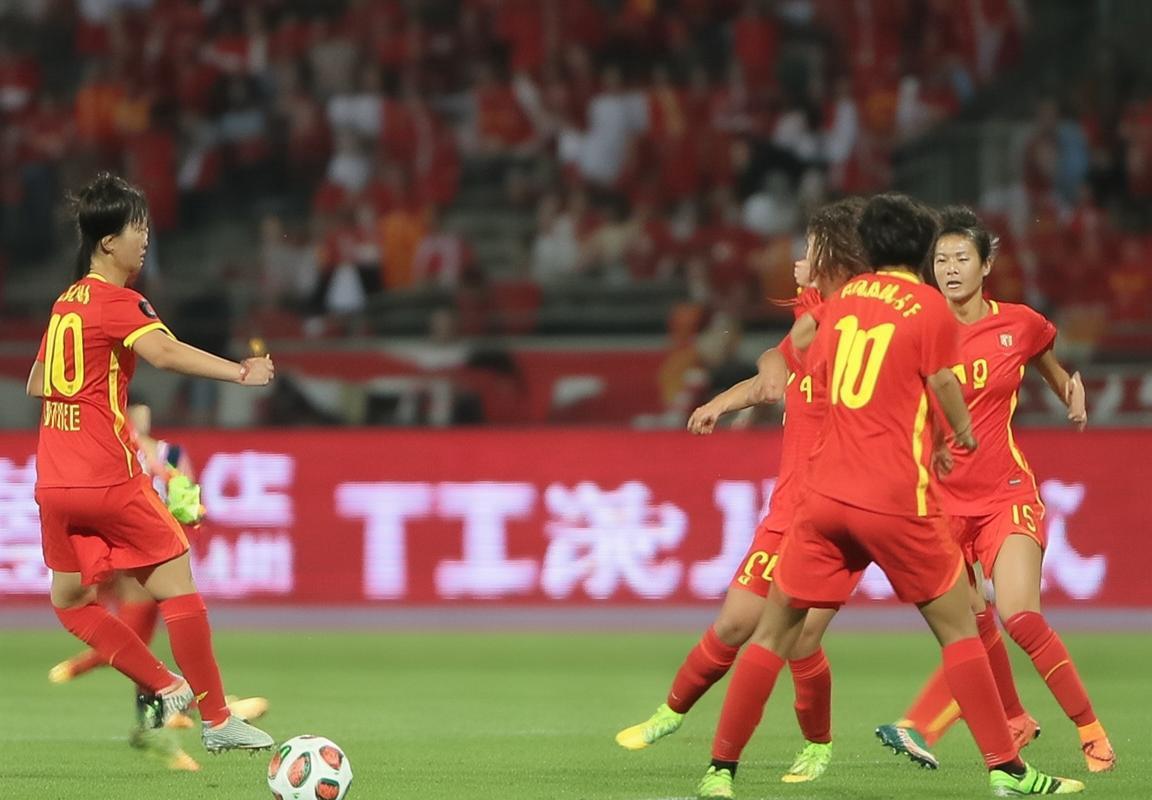 中国女足在世界杯预选赛中取得重要胜利，晋级希望大增